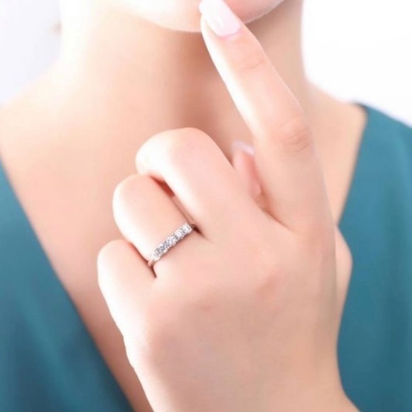 STERLING SILVER 5 STONE RING - Picture 5 of 9